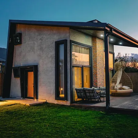 别墅 Vital Goel Oezel Havuzlu & 萨潘贾