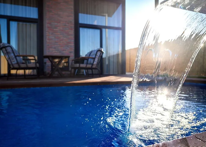 Vital Goel Oezel Havuzlu & * 萨潘贾