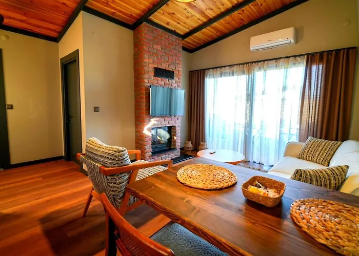 Vital Goel Oezel Havuzlu & *