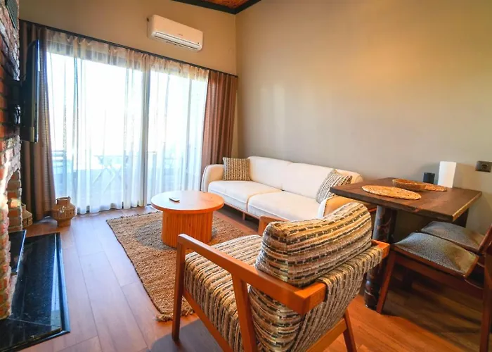 Vital Goel Oezel Havuzlu & 别墅 *