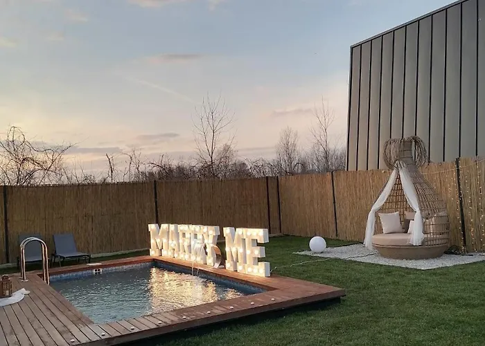 别墅 Vital Goel Oezel Havuzlu &