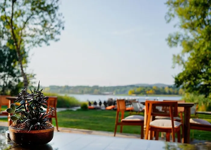 Vital Goel Oezel Havuzlu &