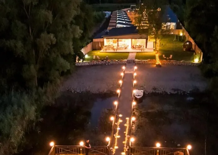 Vital Goel Oezel Havuzlu & * 萨潘贾