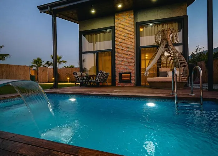 Vital Goel Oezel Havuzlu & *