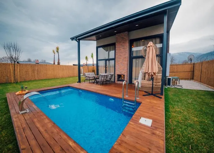 Vital Goel Oezel Havuzlu & *